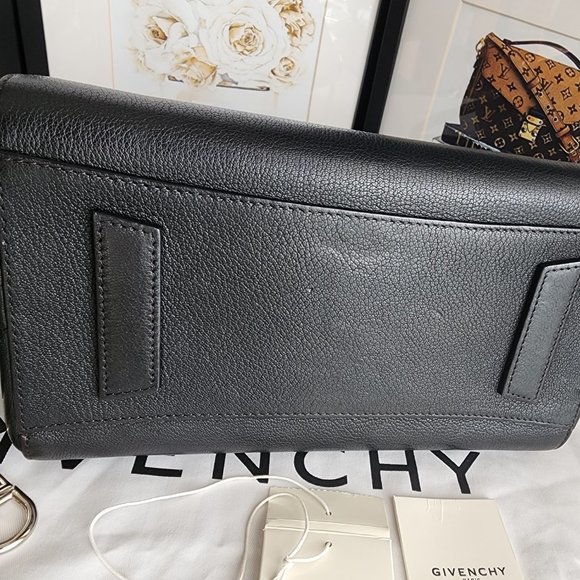 Antigona medium - Picture 13 of 16